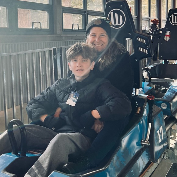 Meet your Posher, Ellen - Picture 1 of 3